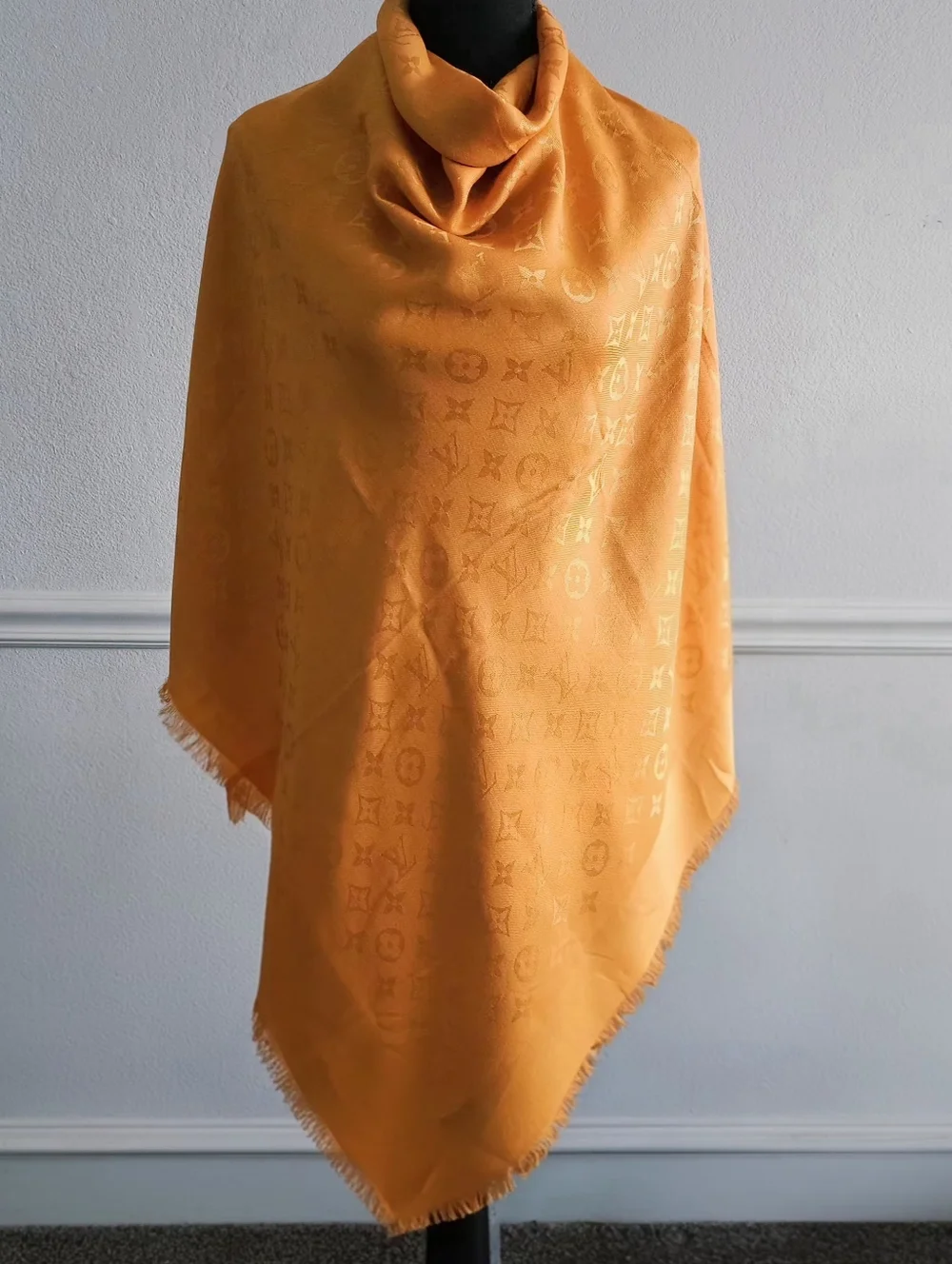 Louis Vuitton Orange Classic Monogram Silk Wool Oversized Shawl Scarf - Picture 4 of 12